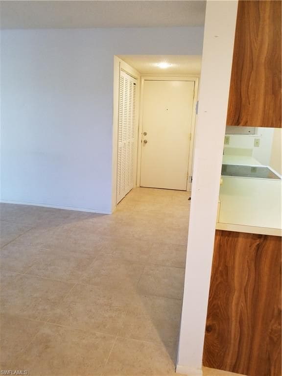 Building Photo - 3625 Boca Ciega Dr
