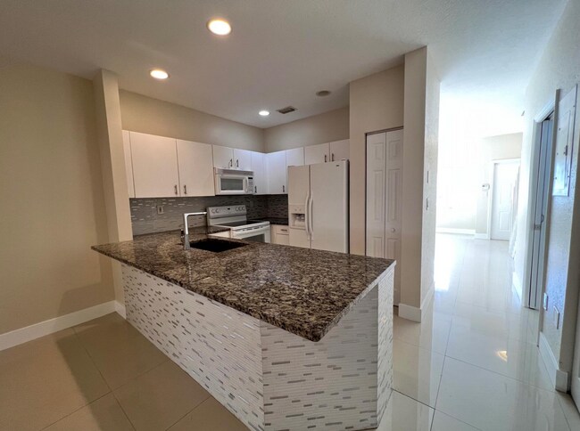 Foto del edificio - 5767 NW 115th Ct