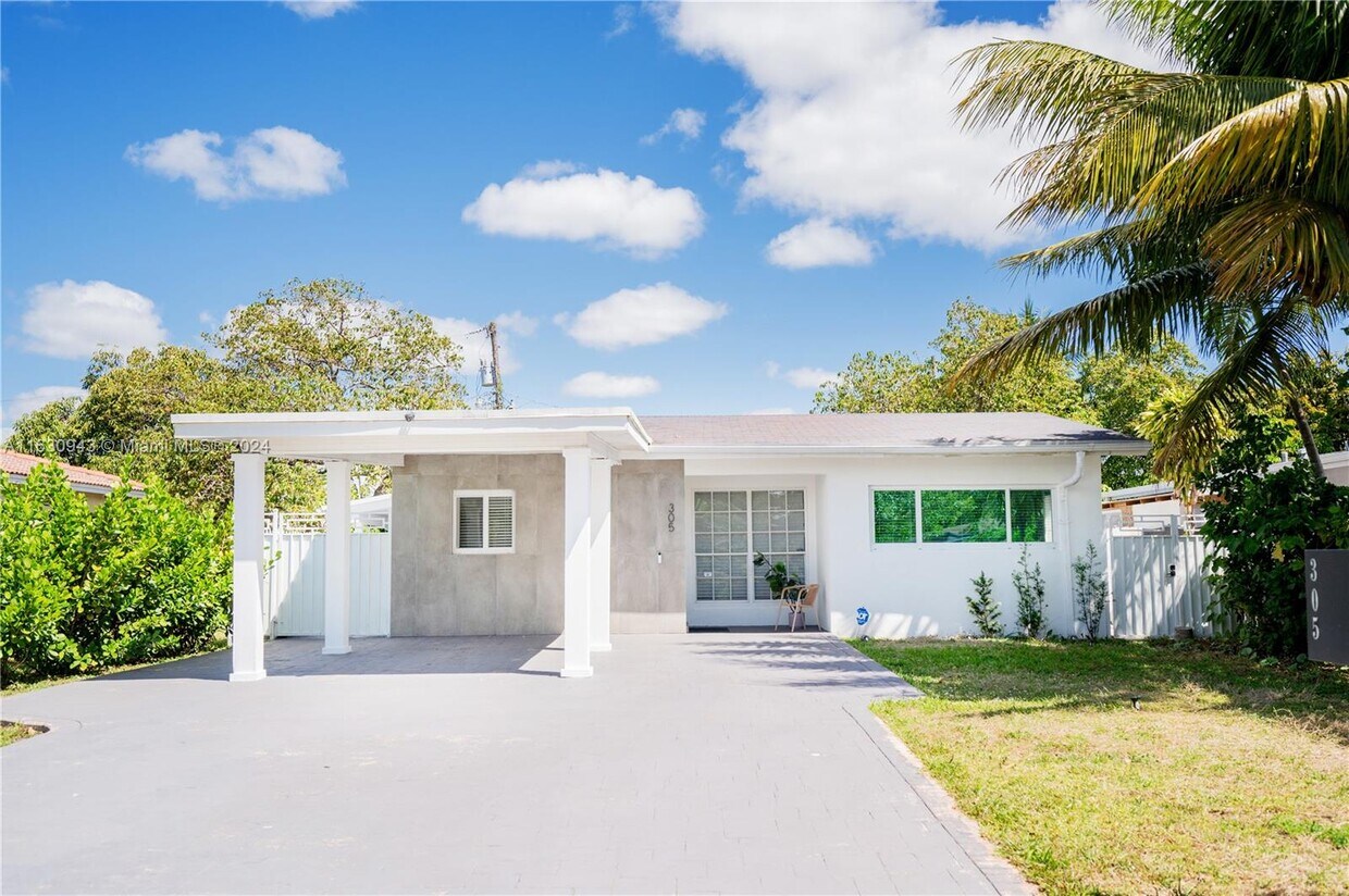 Foto principal - 305 NW 122nd St