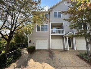 Building Photo - 12918 Fair Briar Ln