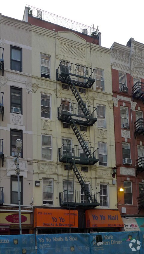 Foto del edificio - 1812 Second Ave