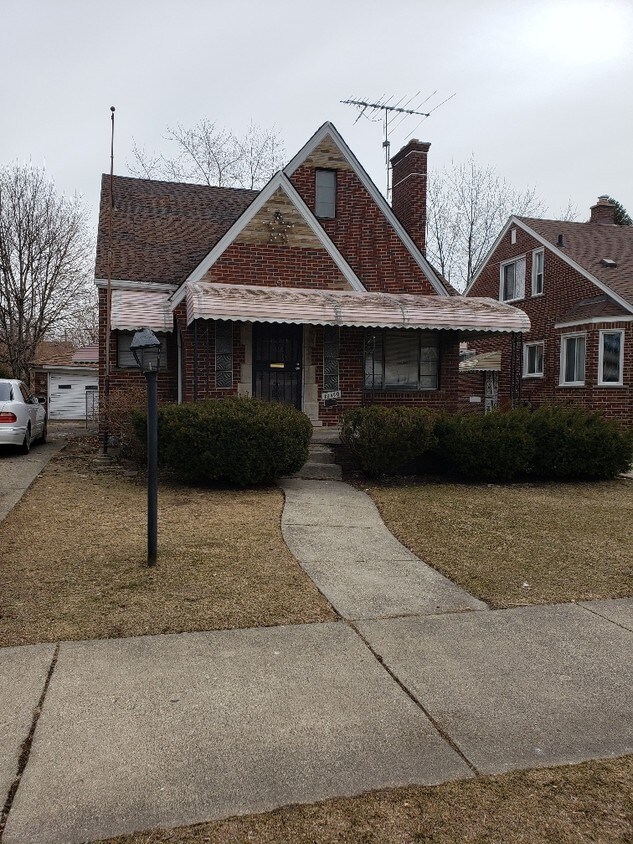 19560 Barlow St, Detroit, MI 48205 House for Rent in Detroit, MI