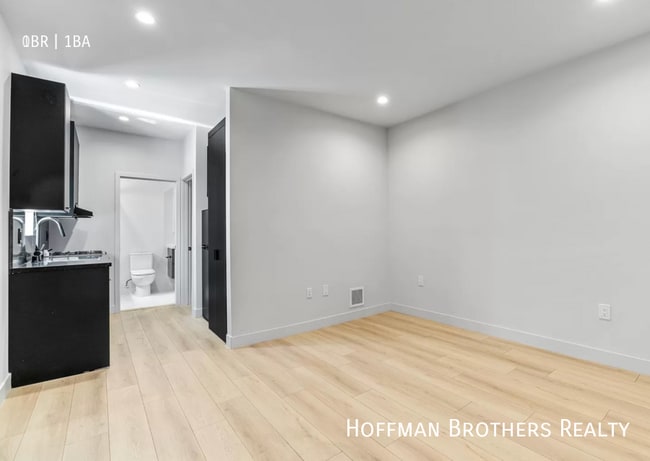 Building Photo - 134 Robinson St. Los Angeles, CA 90026