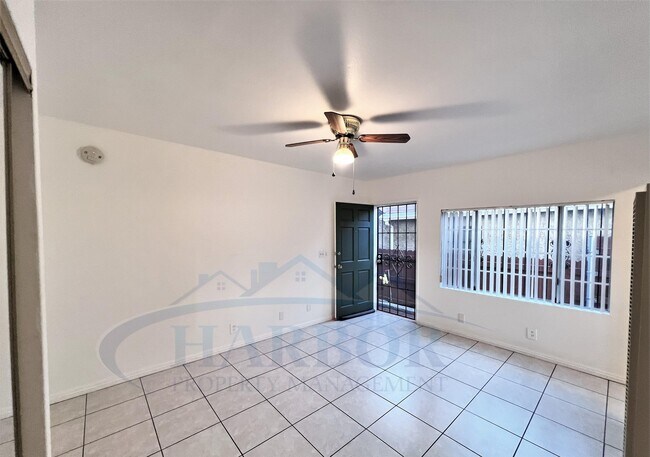 Foto del edificio - 627 W Sepulveda St