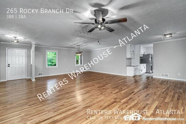 Building Photo - Beautifully renovated 3 bedroom in Ola Sch...
