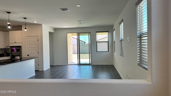 Foto del edificio - 12451 W Belmont Ave.