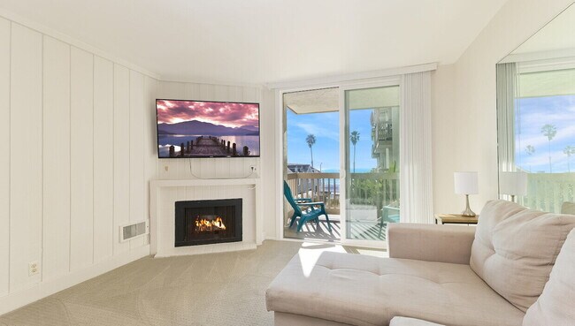 Foto del edificio - Coastal Living at Its Finest: Charming 1-B...