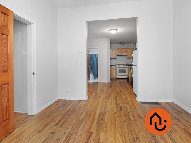 Building Photo - 1123 W 31st St
