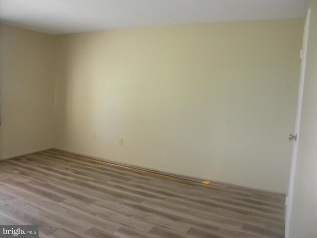 Foto del edificio - 10300 Bushman Dr