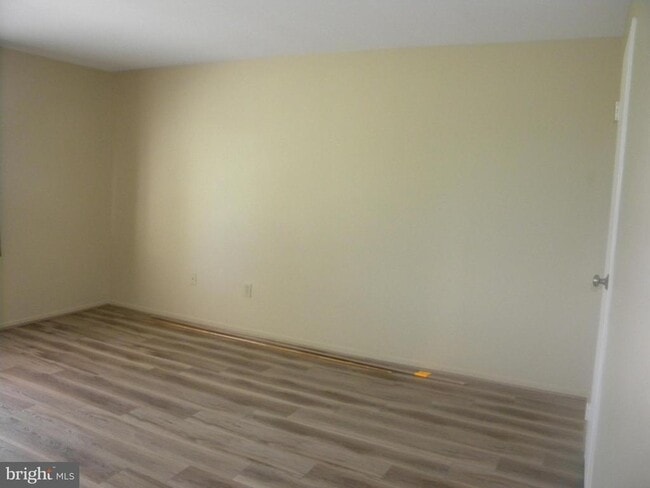 Building Photo - 10300 Bushman Dr