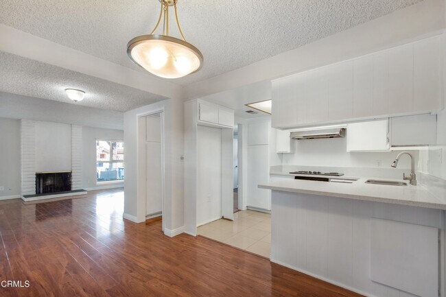 Foto del edificio - 703 N Stoneman Ave