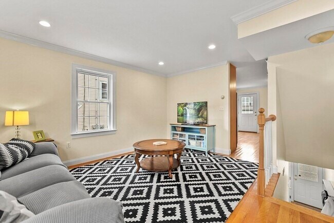 Foto del edificio - 224 Robbins St