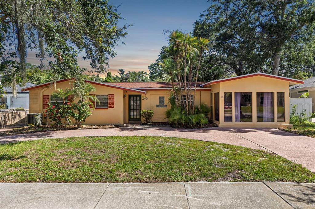 Foto principal - 240 Lyndhurst St