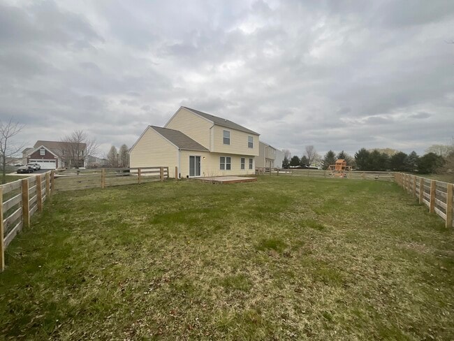 Building Photo - 26 Hawthorne Dr