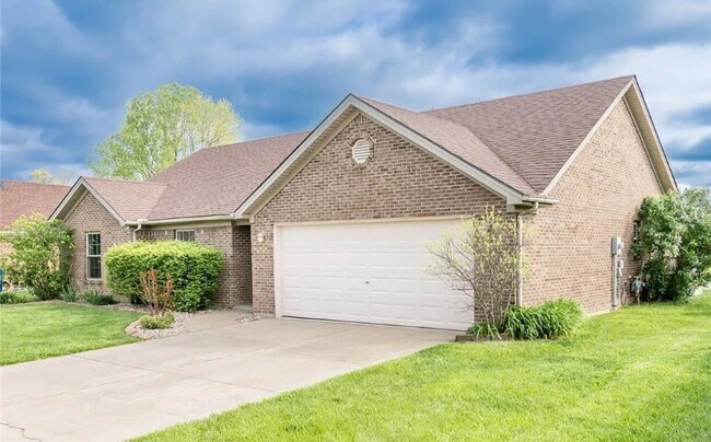 Building Photo - 4105 Lakeside Dr
