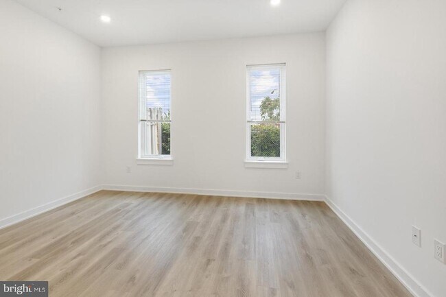 Foto del edificio - 2046 E Lehigh Ave