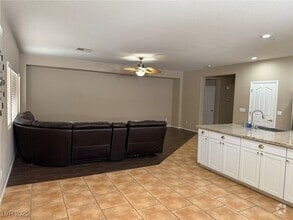 Building Photo - 5438 Winterdale St
