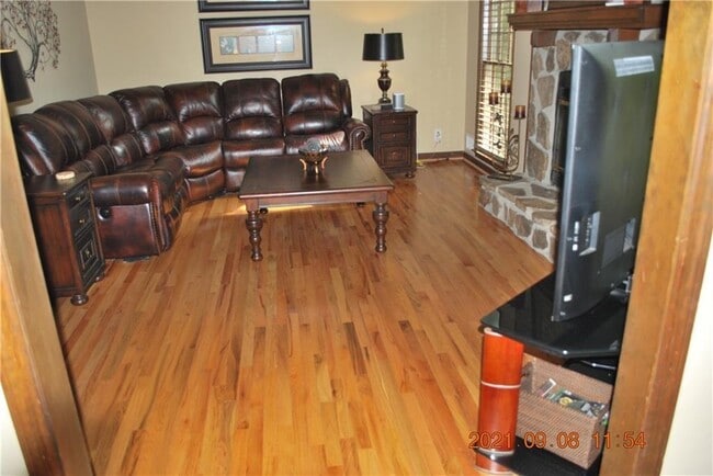 Foto del edificio - 1581 Larkwood Dr