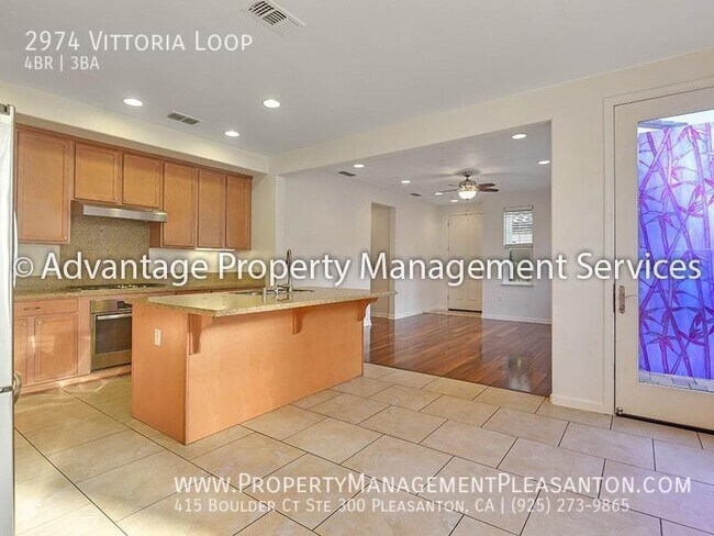 Foto del edificio - 4 bed/3 bath 2,007 sq ft Home Next to Fall...