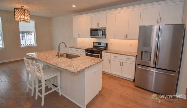 Building Photo - 32 Jessop Ln