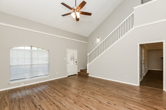 Foto del edificio - 7913 Hulen Park Cir