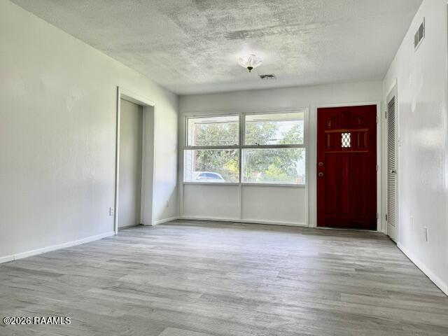 Foto del edificio - 136 Grand Ave