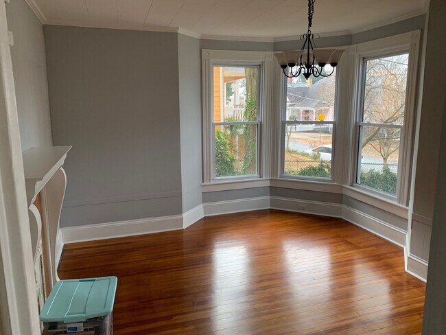 Building Photo - A Wonderful Historic Home in Downtown Wins...