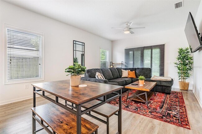 Foto del edificio - 2604 N Highland Ave