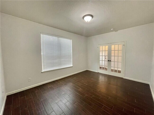 Building Photo - 608 Trail Dust Dr