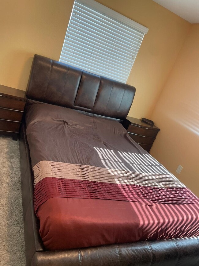 bedroom - 178 Maple Ct