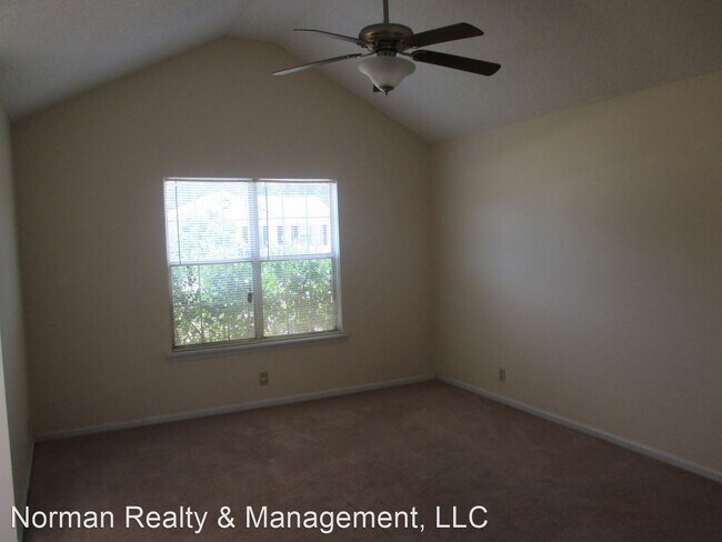 Foto del edificio - 3 br, 2 bath House - 173 Scott Spencer