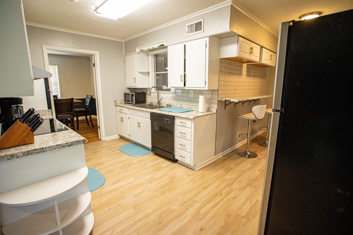 Foto del edificio - 1102 Whitaker Cove