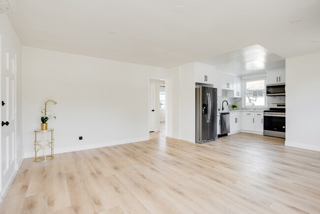 Foto del edificio - 617 N Rosemary Ln