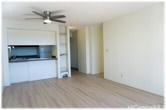 Building Photo - 3138 Waialae Ave