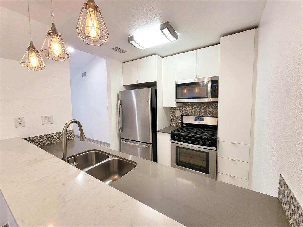Foto principal - 920 Sirocco Dr