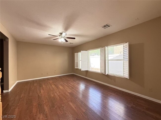 Foto del edificio - 9061 Winchester Ridge St