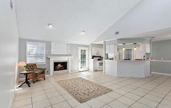 Building Photo - 3386 Chrysler Dr