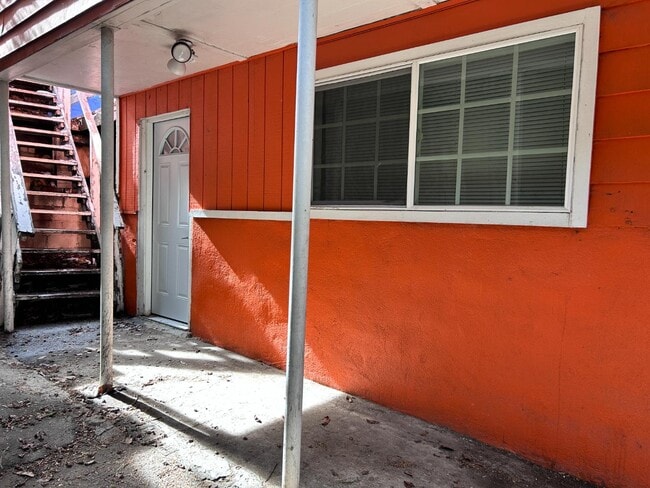 Foto del edificio - 767 Woodland Rd