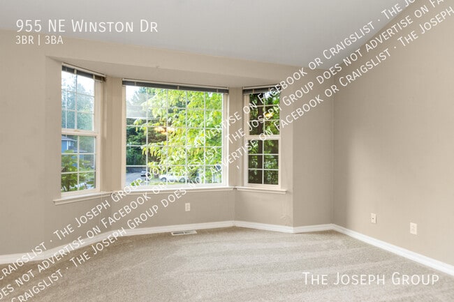 Building Photo - 955 NE Winston Dr