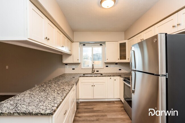 Building Photo - 206 Donatello Dr