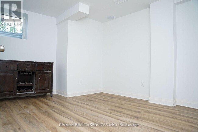 Photo du bâtiment - 21 Divers Rd