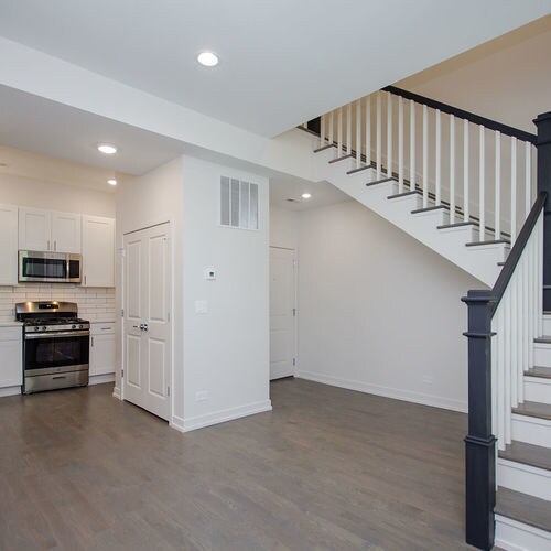 Foto del edificio - 1008 W 18th St