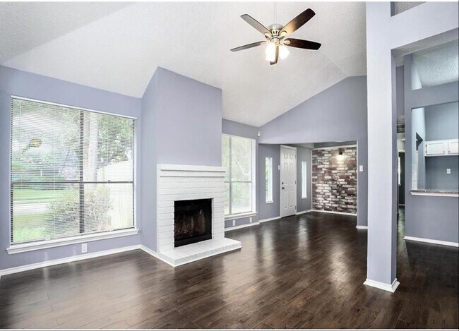 Foto del edificio - 15322 Appleridge Dr