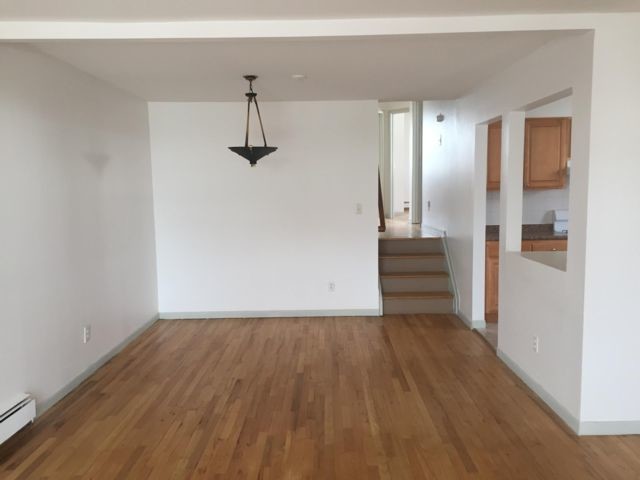 Primary Photo - 165 Beach 124Th St