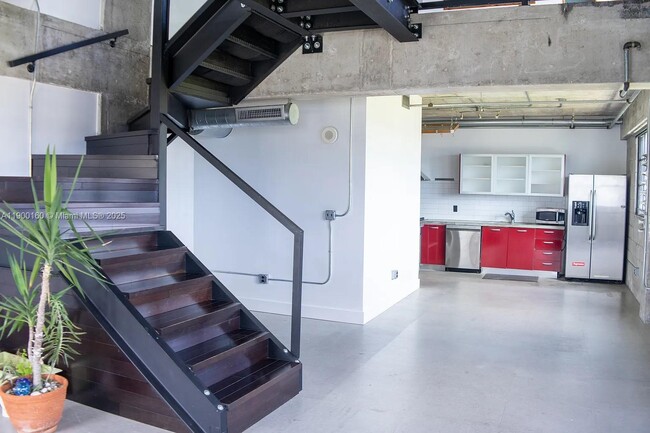 Building Photo - 1749 NE Miami Ct