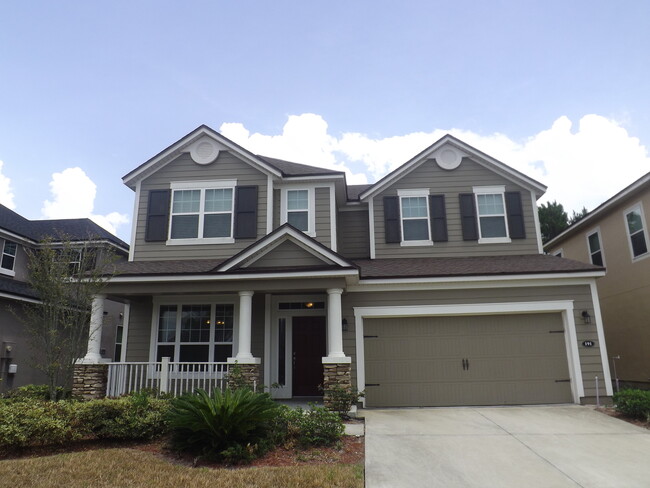 Building Photo - 3 Bedroom 2.5 Bathroom Home in desired Gre...