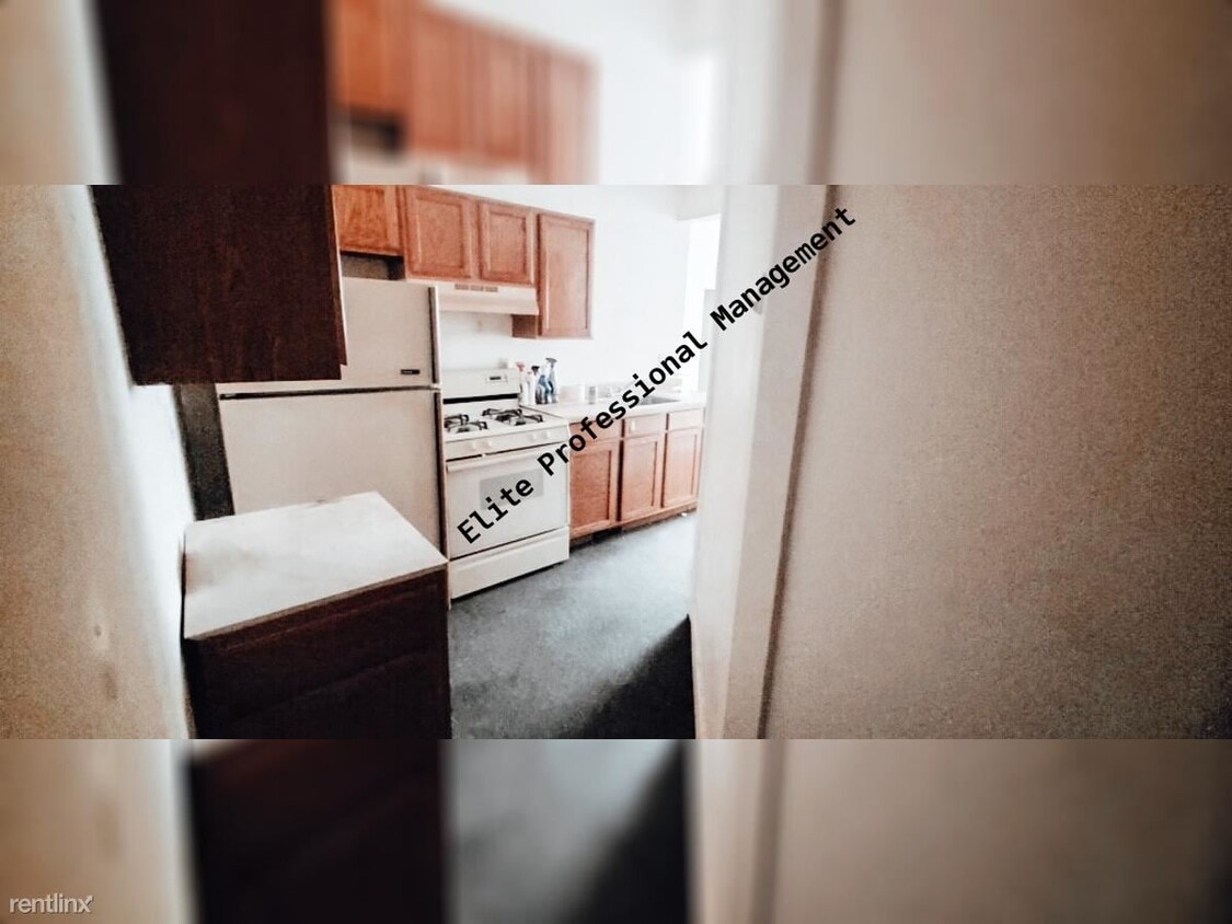 4270 Lapeer Rd, Burton, MI 48509 Condo for Rent in Burton, MI