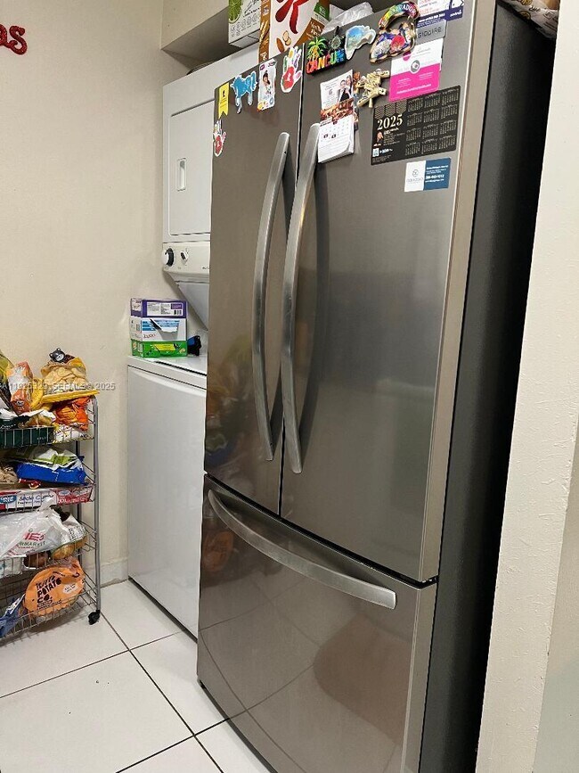 Foto del edificio - 2735 W 66th St