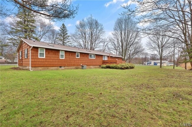 Building Photo - 5336 Caughdenoy Rd