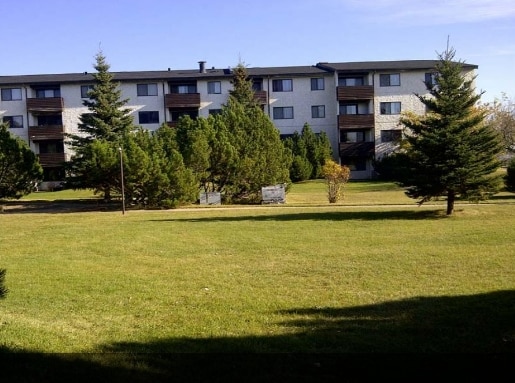 Primary Photo - Desjardins Apartments